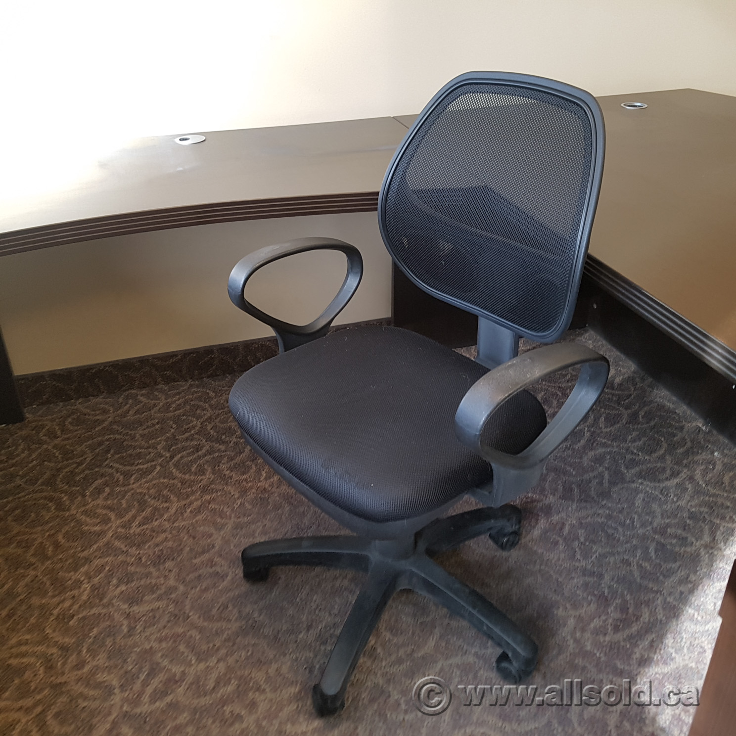 Black Mesh Back Office Task Chair with Fixed Arms Allsold.ca Buy & Sell Used Office